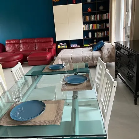 Appartamento Parrot's House Tra Mare E Citta